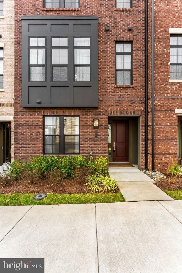 43433 Wilcox Ter - Photo 5 of 50