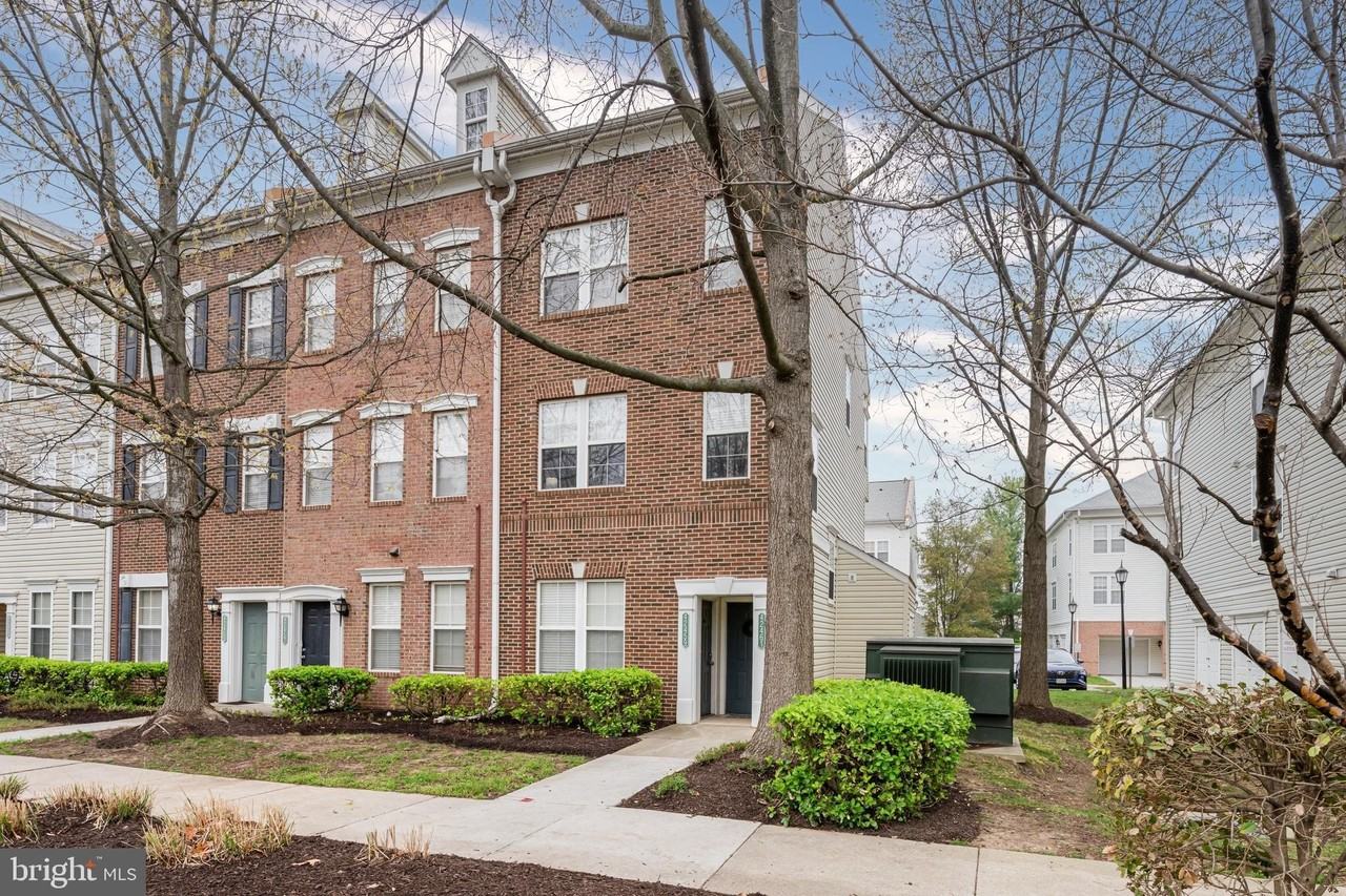 42461 Rockrose Sq - Photo 3 of 35