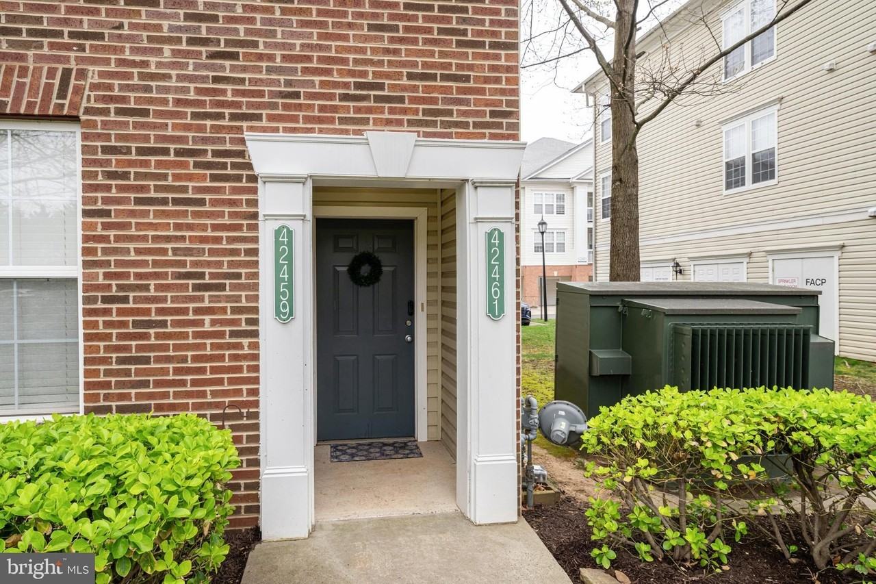 42461 Rockrose Sq - Photo 6 of 35