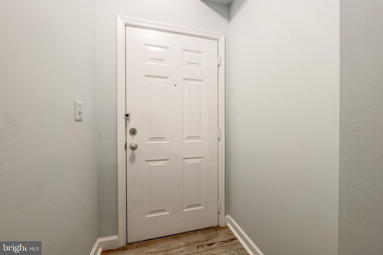 42461 Rockrose Sq - Photo 7 of 35