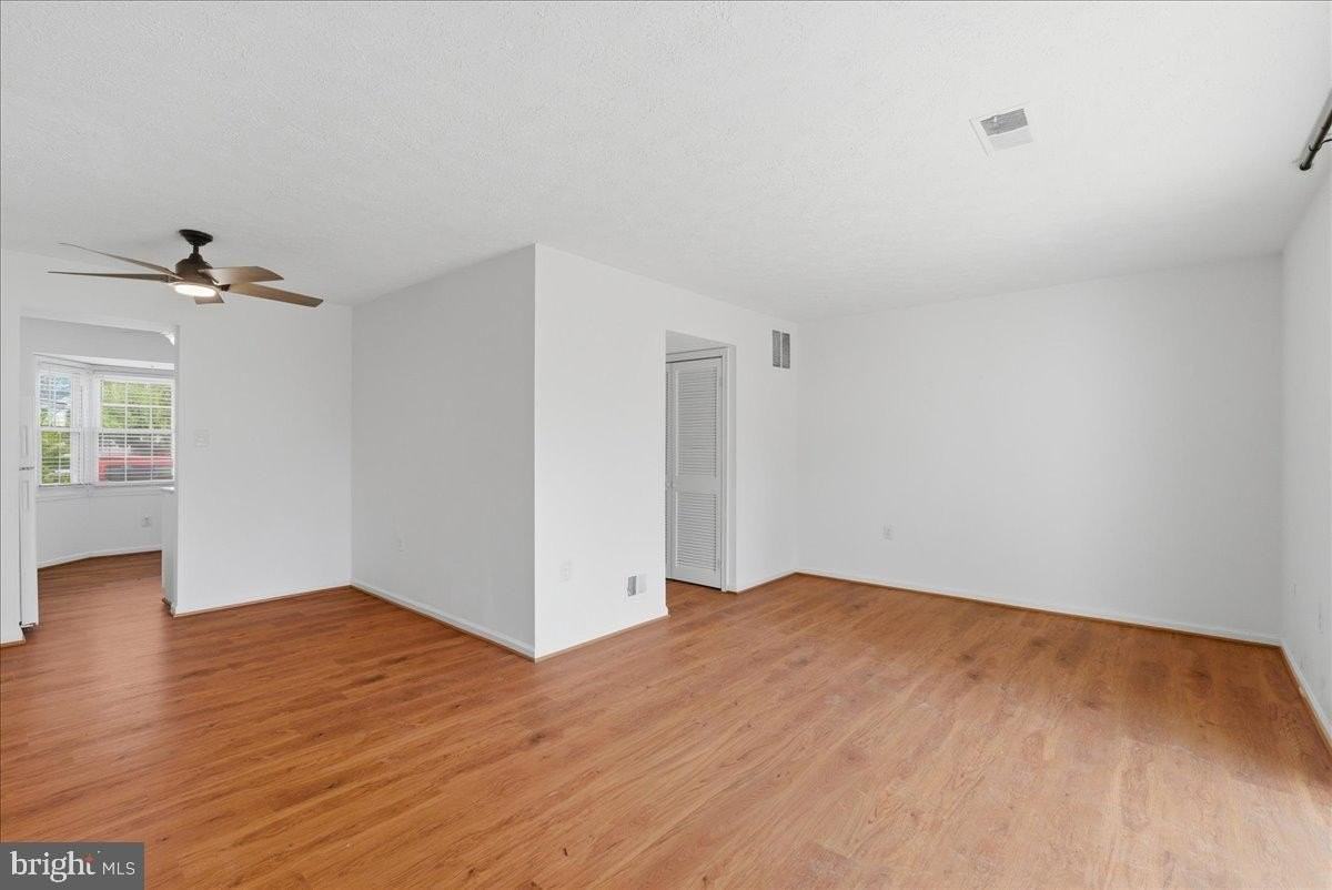 10177 Irongate Way - Photo 5 of 28