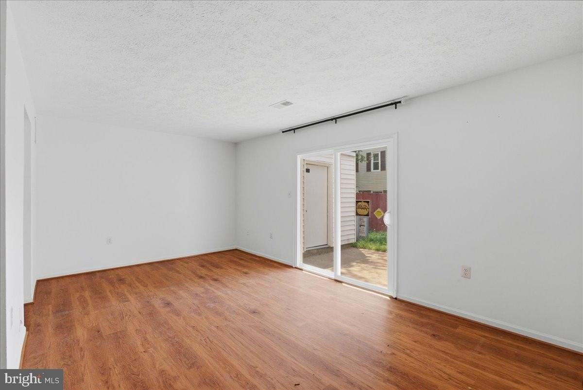 10177 Irongate Way - Photo 6 of 28