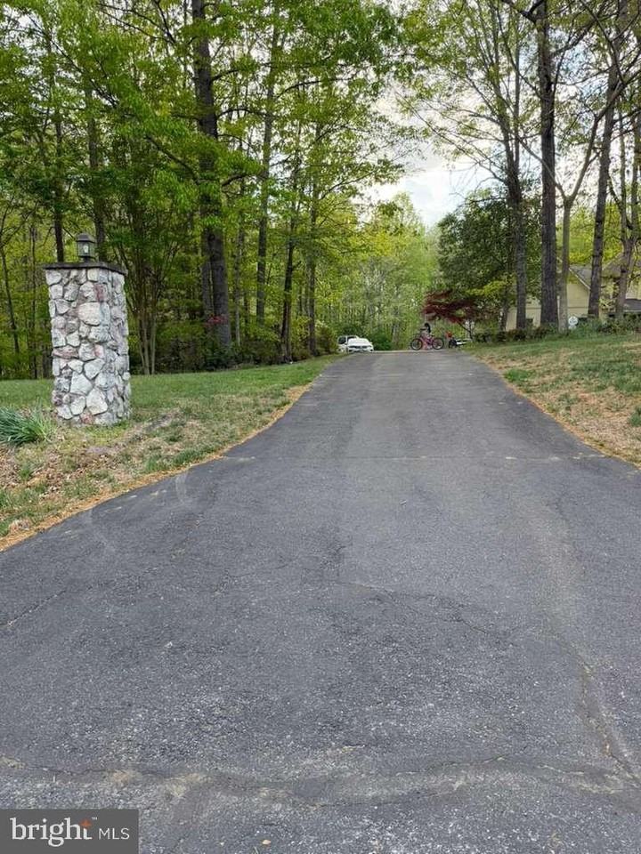 14 Hermitage Dr - Photo 3 of 10