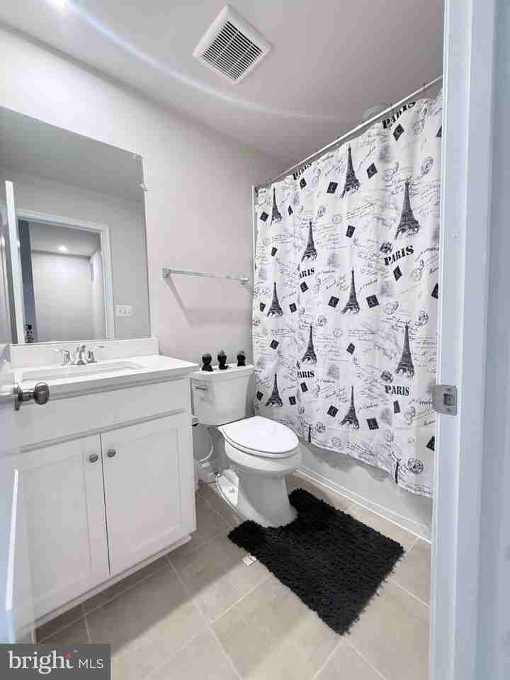 238 Coolidge Ave - Photo 7 of 17