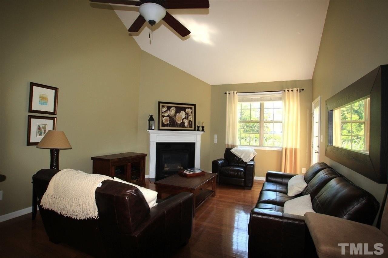 8334 Primanti Blvd - Photo 5 of 16