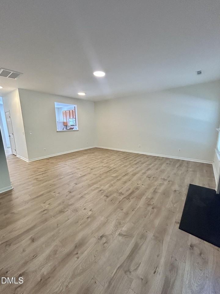 5014 Rainmaker Dr - Photo 6 of 13