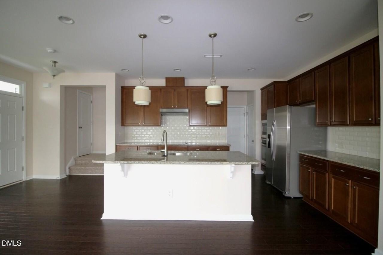 709 Crimson Sage Ln - Photo 3 of 17