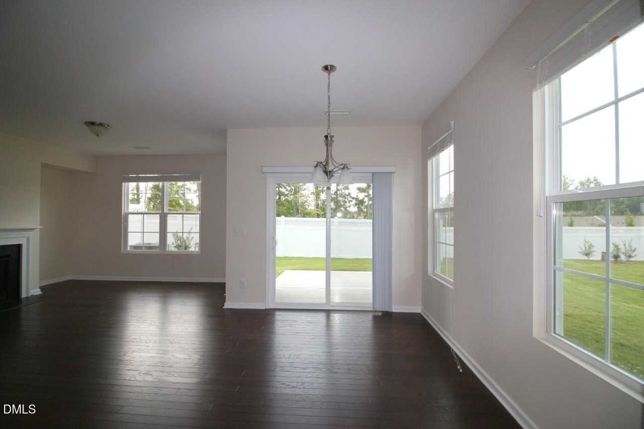 709 Crimson Sage Ln - Photo 6 of 17