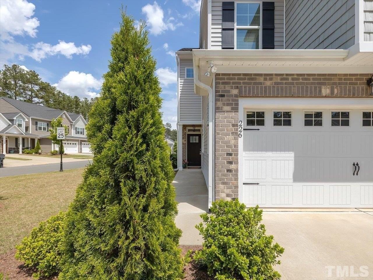 226 Zante Currant Rd - Photo 6 of 50