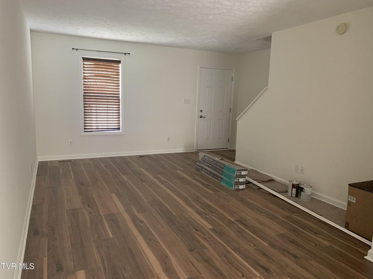 15 Lake Village Ct #15 - Photo 4 of 21