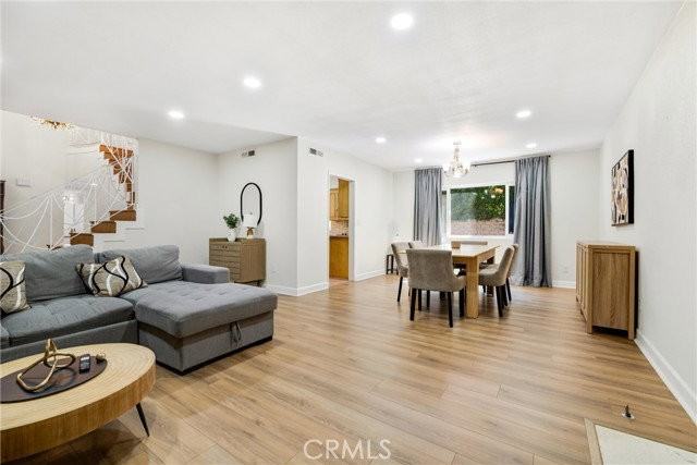 5400 Nagle Ave - Photo 4 of 8