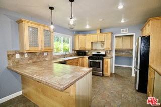7610 Kelvin Ave - Photo 6 of 8