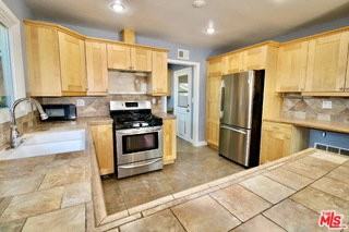7610 Kelvin Ave - Photo 7 of 8