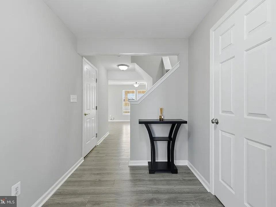 14405 Hulfish Way - Photo 2 of 20