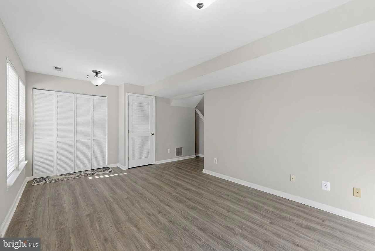 14405 Hulfish Way - Photo 3 of 20