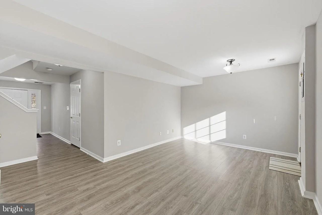 14405 Hulfish Way - Photo 4 of 20