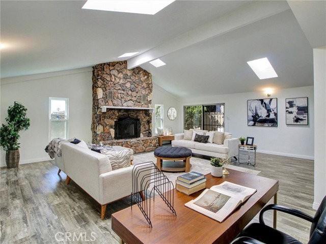 17815 Lysander Dr - Photo 3 of 8