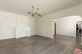 1553 N Stanley Ave - Photo 2 of 8