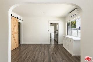 1553 N Stanley Ave - Photo 4 of 8