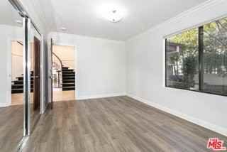 7962 Oceanus Dr - Photo 4 of 8