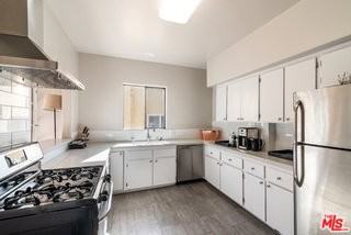 751 N Croft Ave #1-2 - Photo 7 of 8