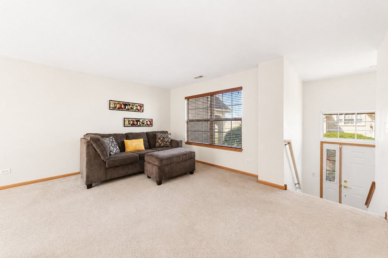 2611 Canyon Dr - Photo 5 of 13