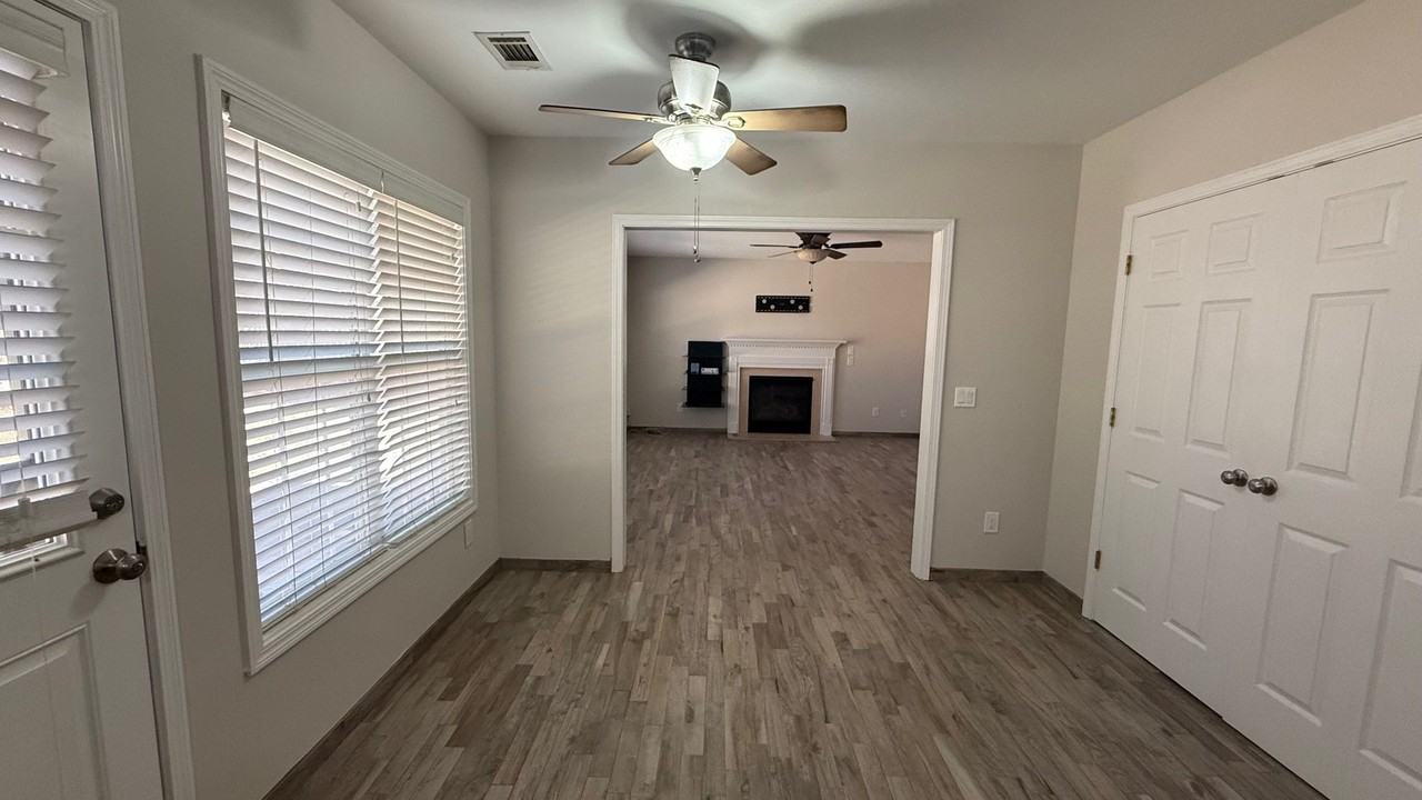 2010 Lisa Springs Dr - Photo 6 of 17