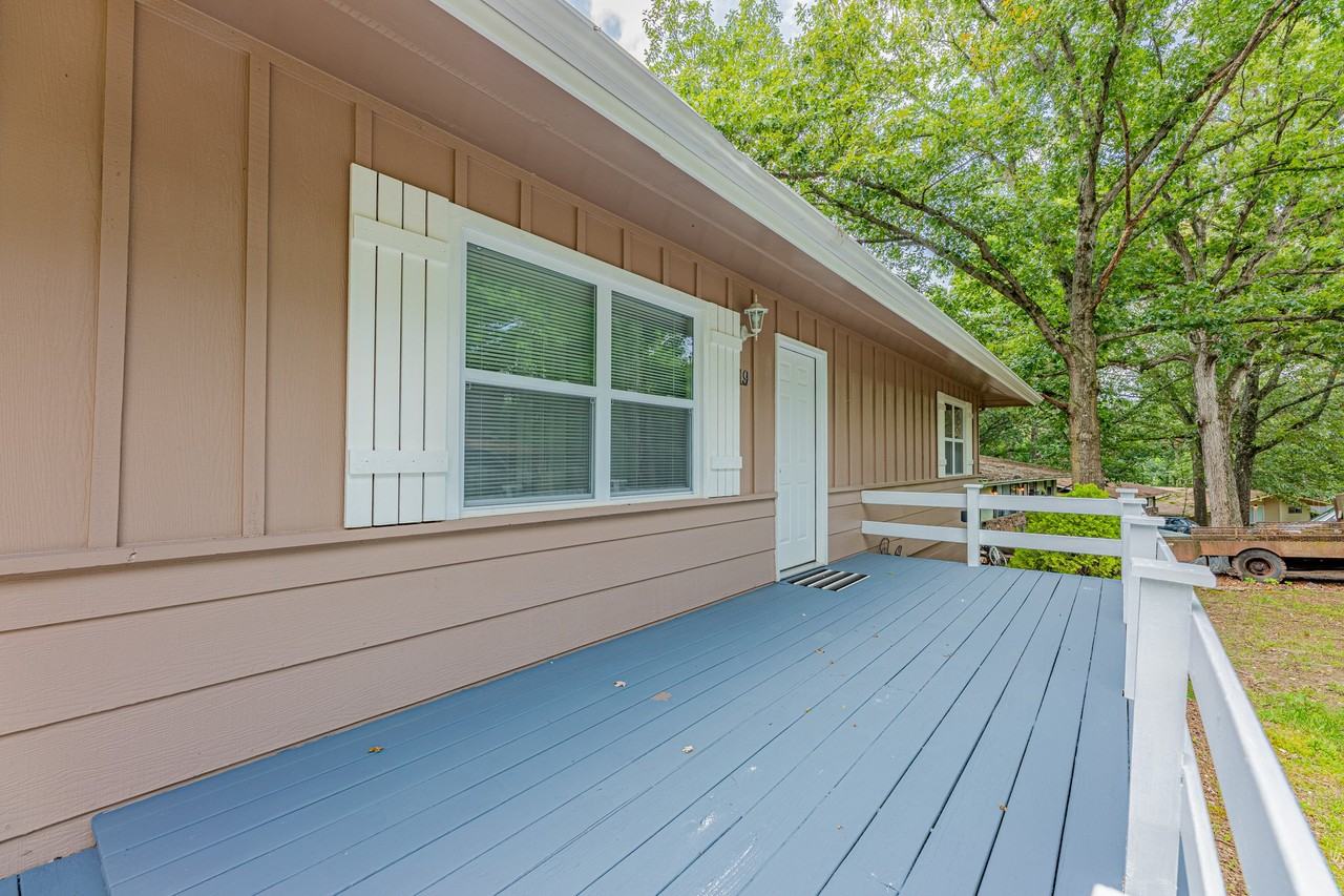 19 Evesham Ln - Photo 4 of 17