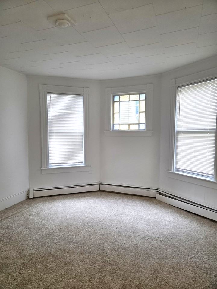 35 Belknap St #3 - Photo 5 of 11