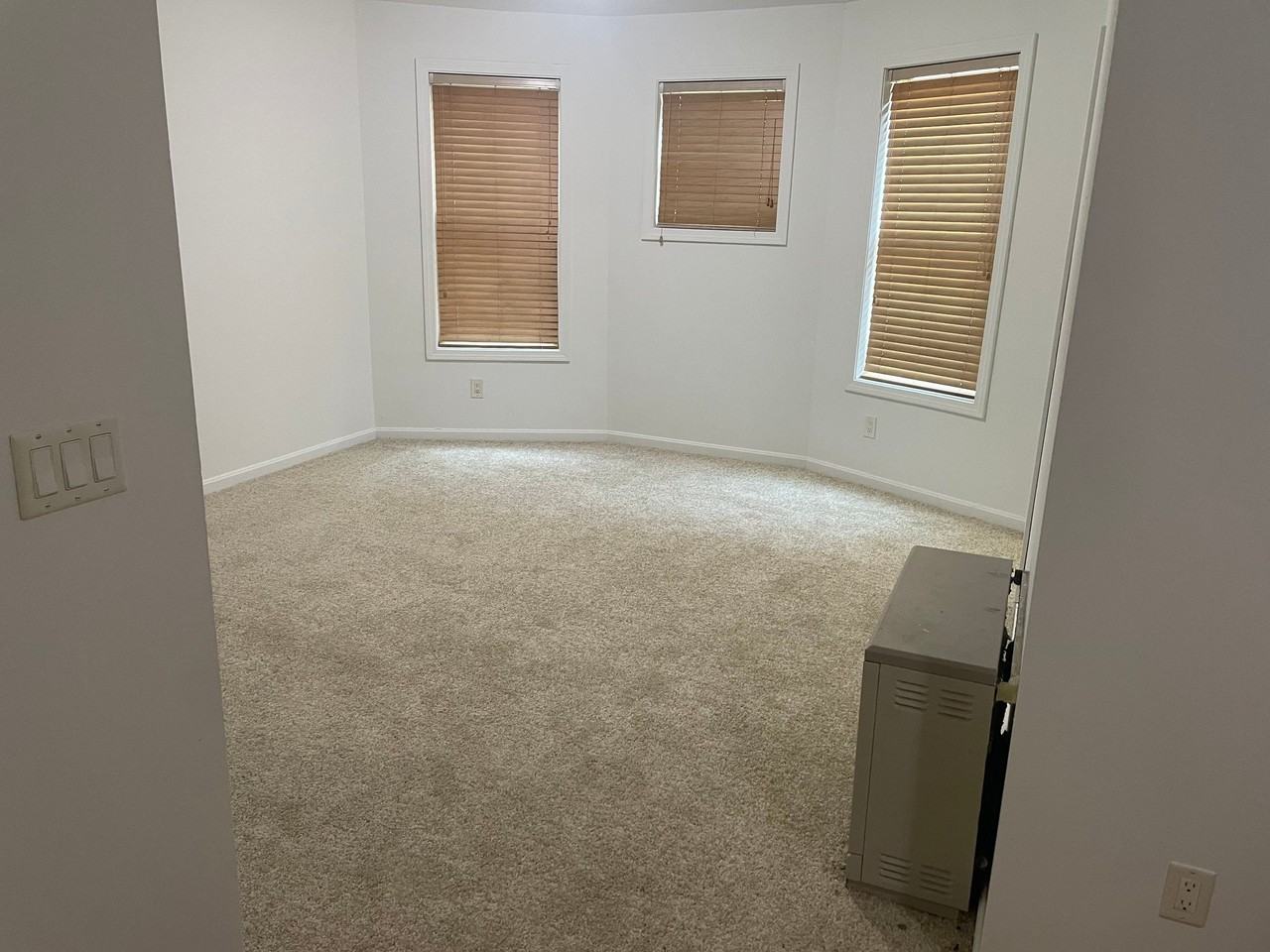 35 Belknap St #3 - Photo 6 of 11