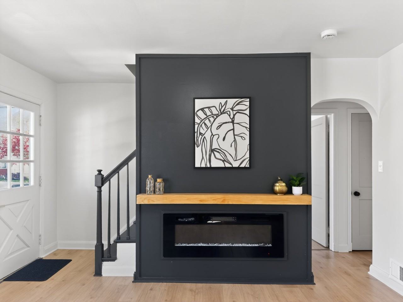 101 Elinor Ave - Photo 5 of 20