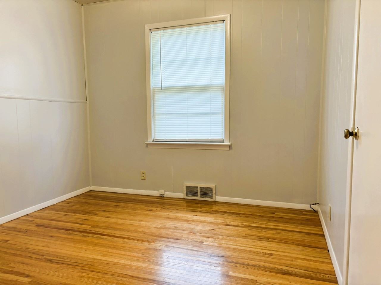 3425 S Handley St - Photo 5 of 10