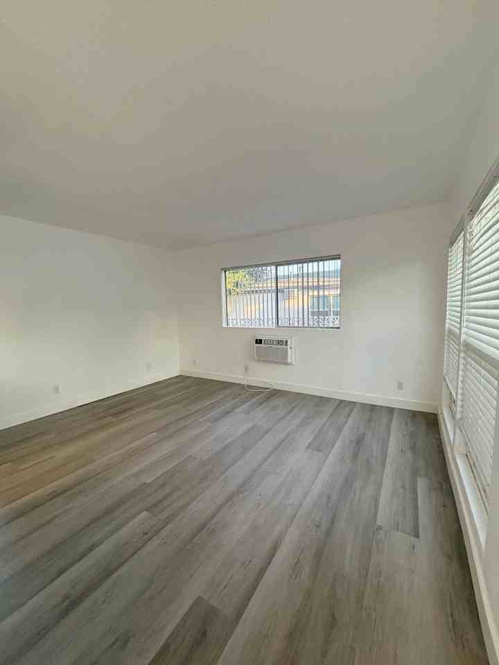 6512 Pickering Ave #A - Photo 2 of 6