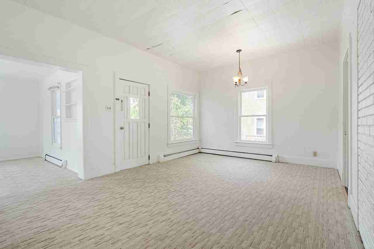 412 Peterson St - Photo 3 of 20