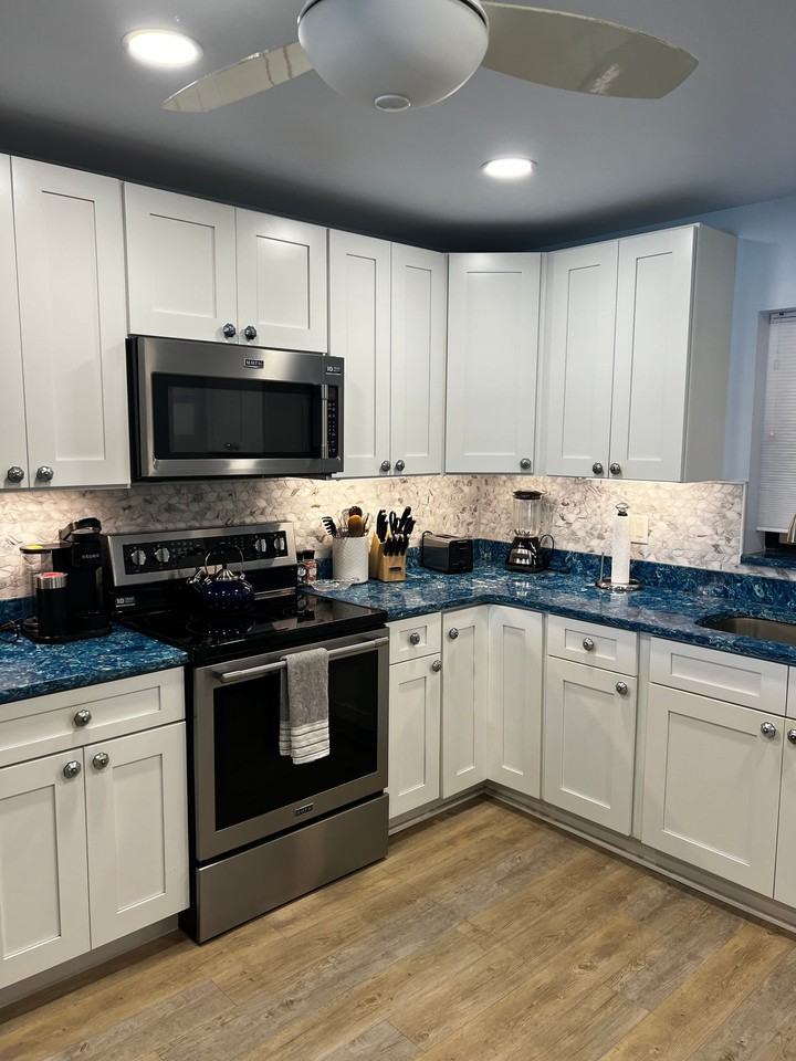 7600 Sun Island Dr S #205 - Photo 6 of 20