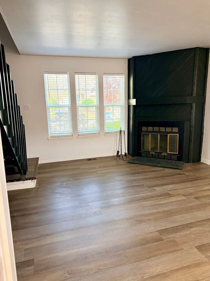 1192 S Zeno Way #E - Photo 5 of 18