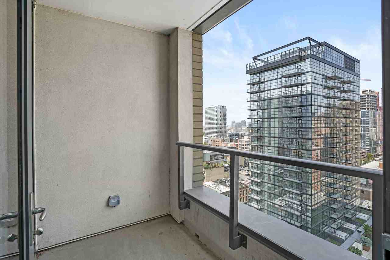 163 W Superior St - Photo 4 of 15