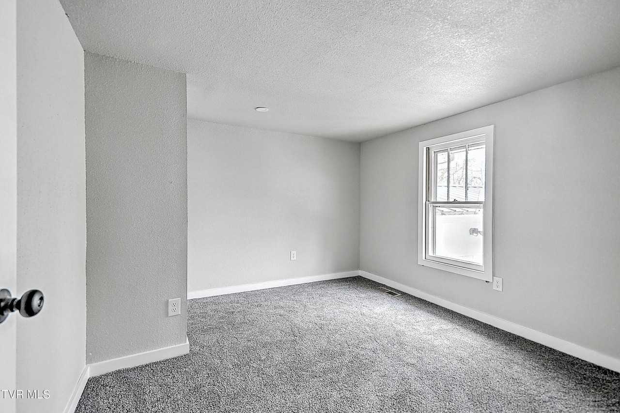 1570 Granby Rd - Photo 3 of 8