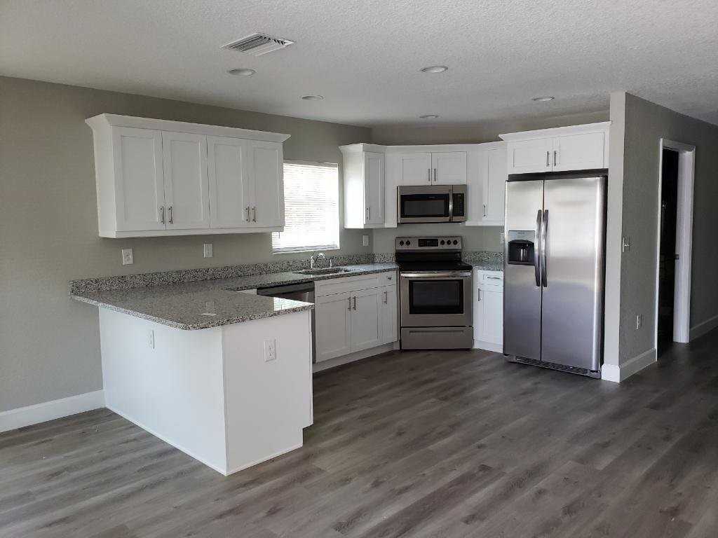 903 E Renfro St - Photo 5 of 10