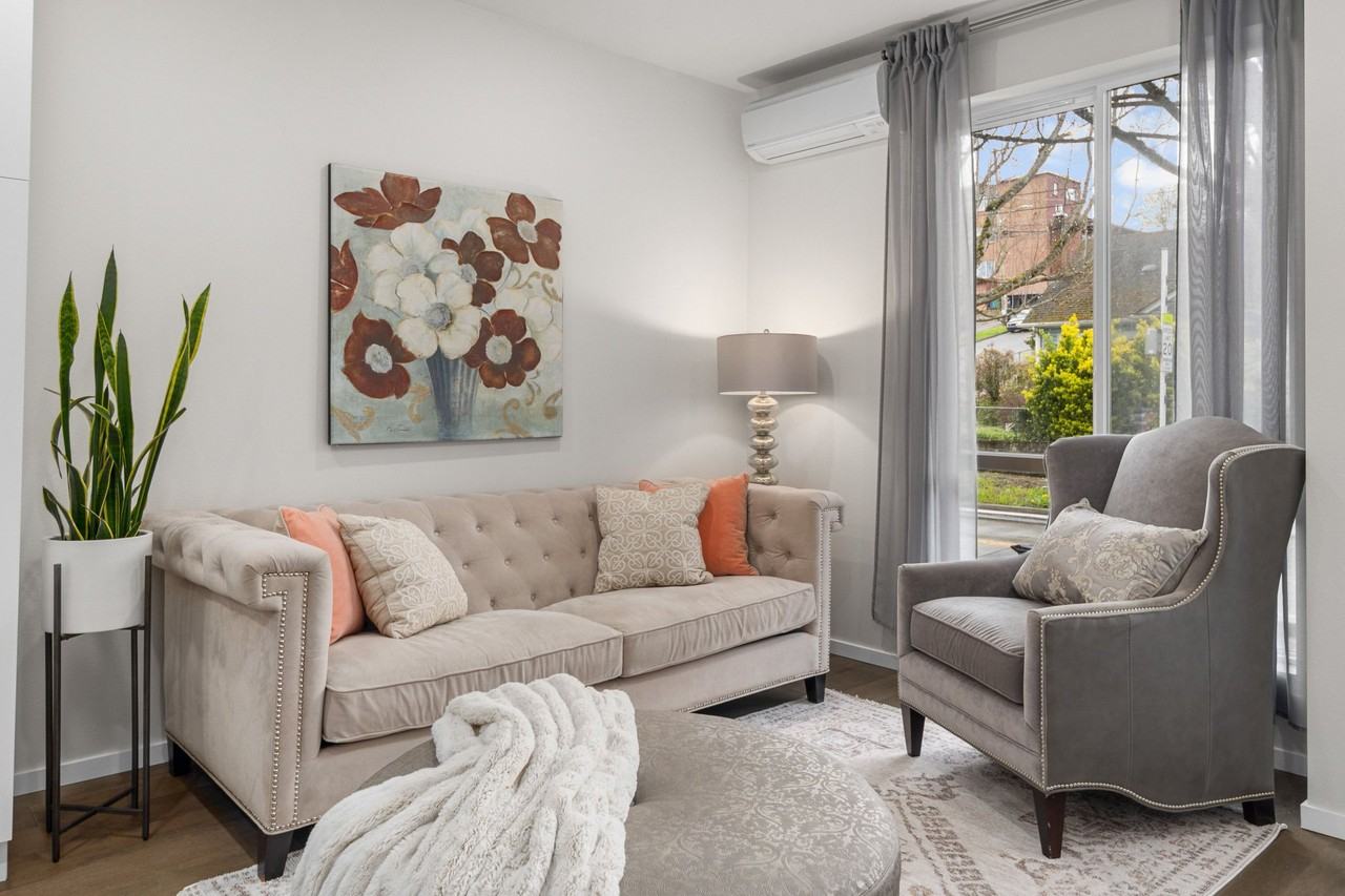 1816 15th Ave S - Photo 2 of 17