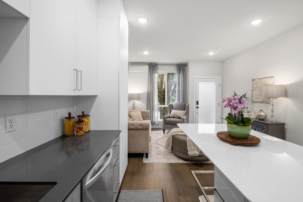 1816 15th Ave S - Photo 4 of 17