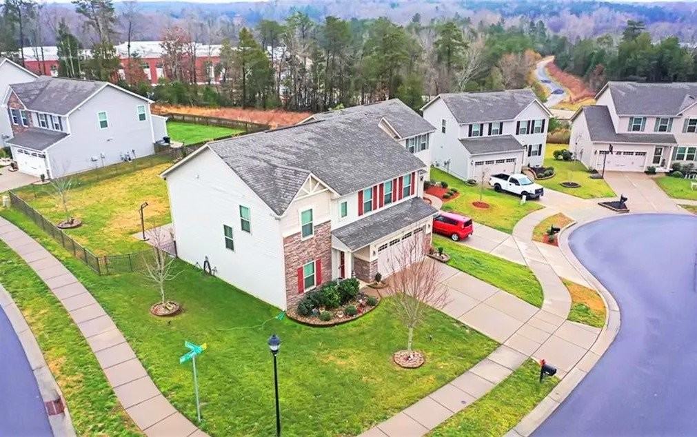 1676 Mill Creek Ln Sw - Photo 6 of 13