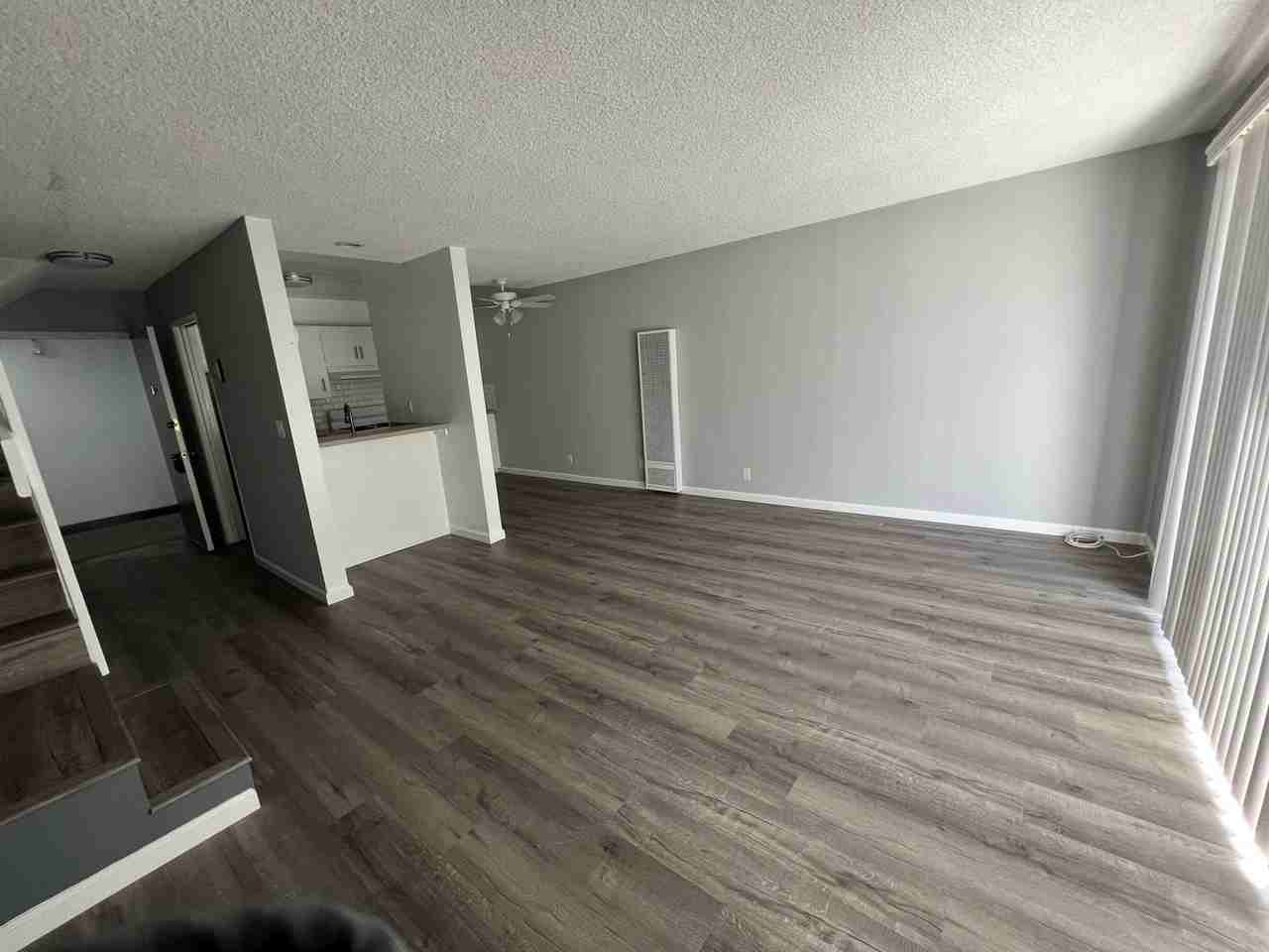 4024 Emerald St - Photo 2 of 18