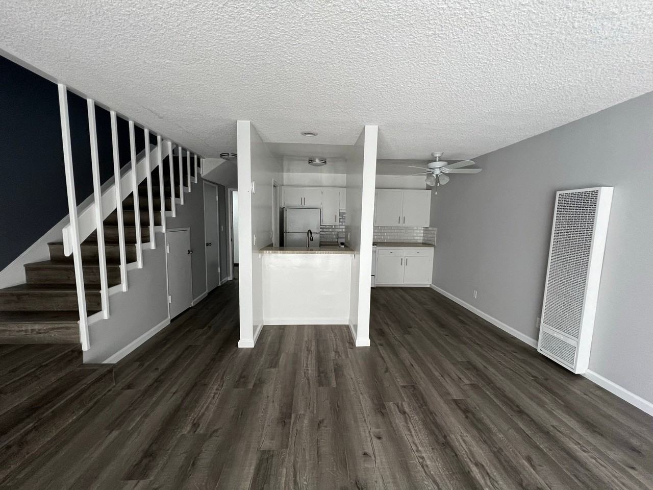 4024 Emerald St - Photo 3 of 18