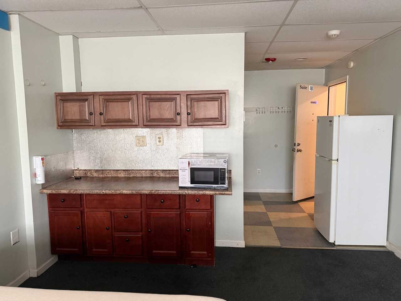 1635 Centre Ave #18 - Photo 4 of 5