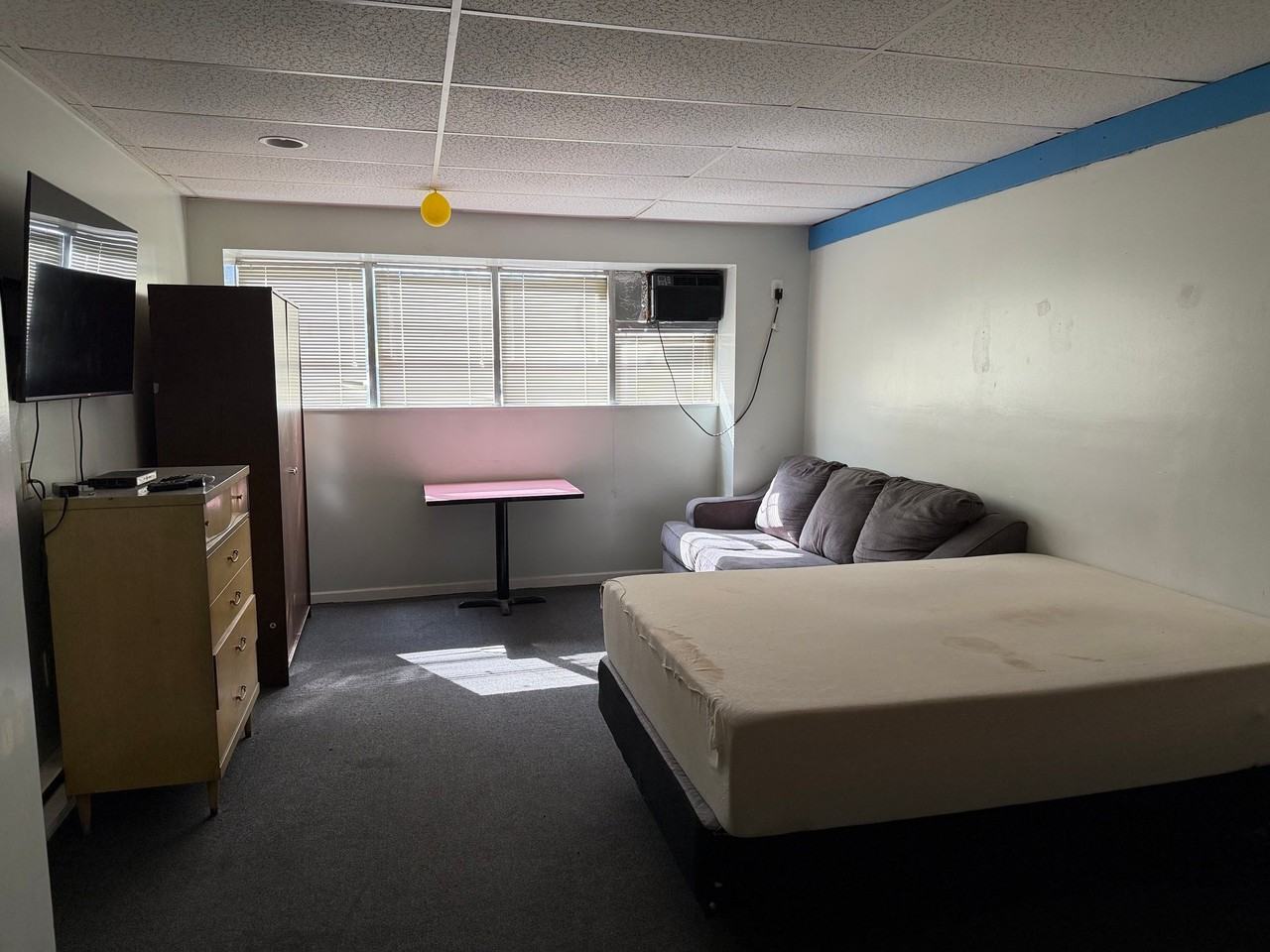 1635 Centre Ave #18 - Photo 5 of 5