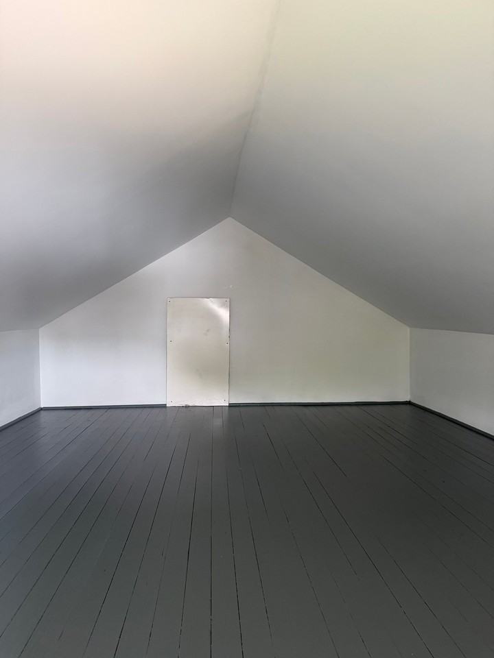 614 N E St - Photo 4 of 5