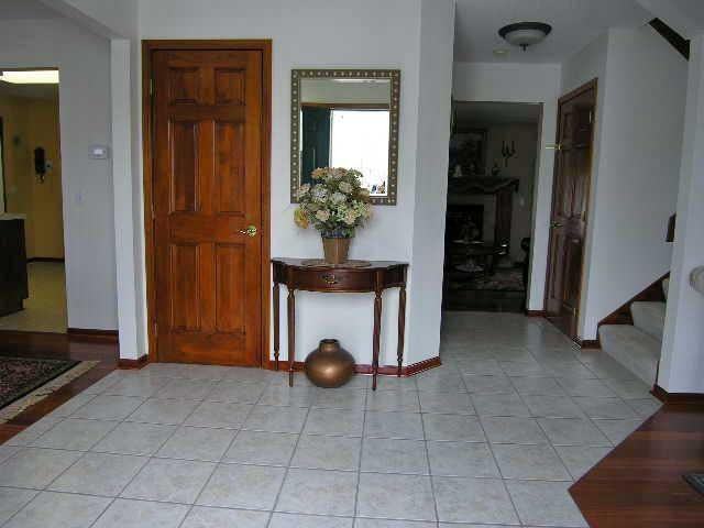 1915 Hartford Ln - Photo 6 of 16