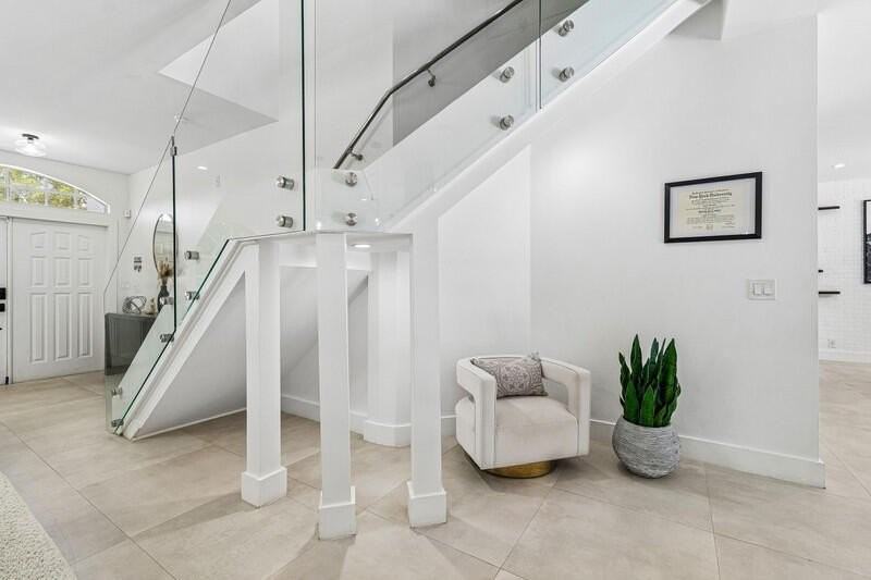 10904 La Salinas Cir - Photo 5 of 36