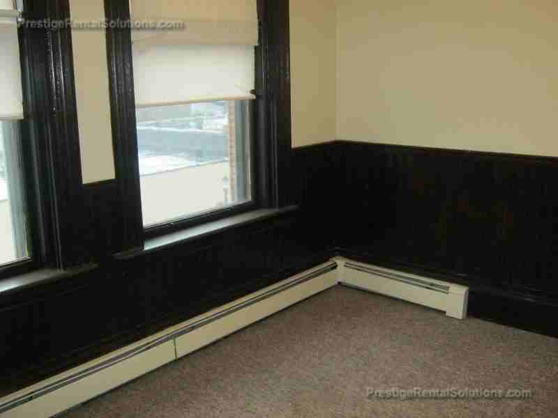 153 Main St #7 - Photo 3 of 12